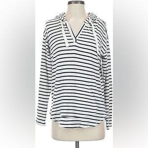 Market & Spruce Long sleeve Hooded Top